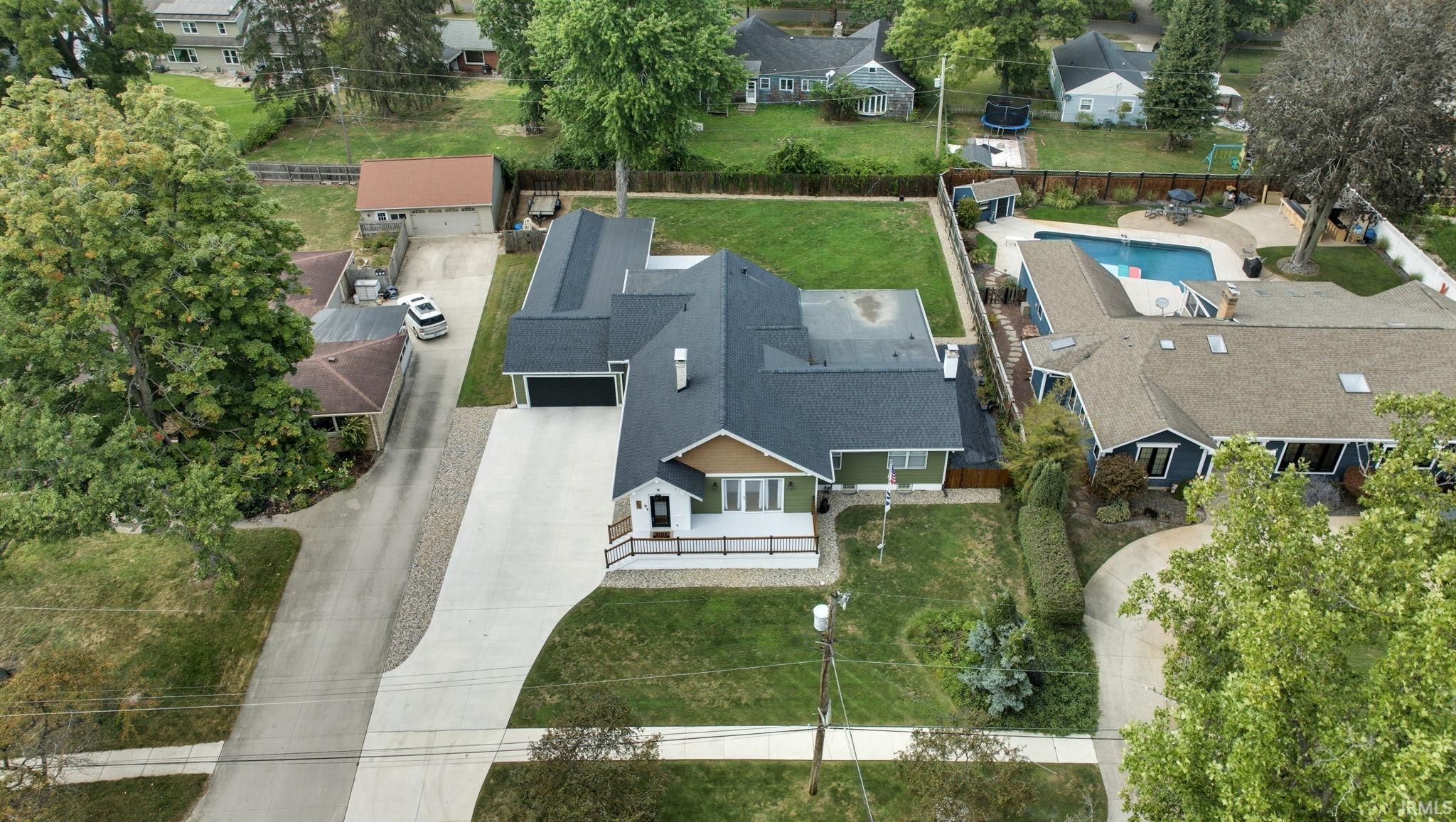 Elkhart, Indiana 46514, United States, 3 Bedrooms Bedrooms, ,4 BathroomsBathrooms,Residential,Active,207915