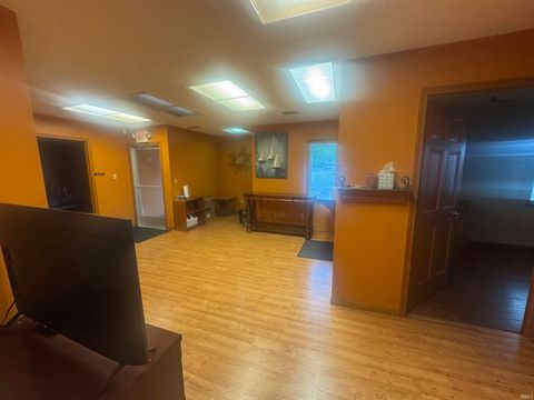 Tiny photo for 101 W Southway Boulevard, Kokomo, IN 46902 (MLS # 202539263)