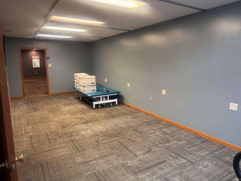 Tiny photo for 101 W Southway Boulevard, Kokomo, IN 46902 (MLS # 202539263)