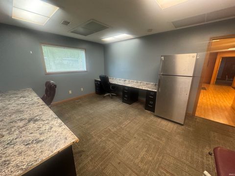 Tiny photo for 101 W Southway Boulevard, Kokomo, IN 46902 (MLS # 202539263)