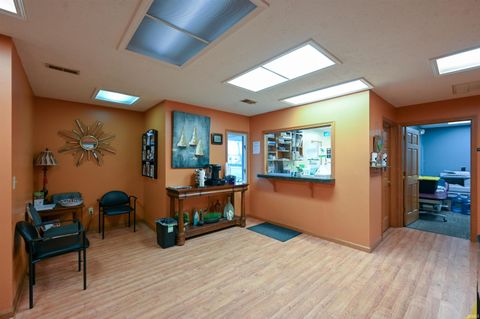 Tiny photo for 101 W Southway Boulevard, Kokomo, IN 46902 (MLS # 202539263)