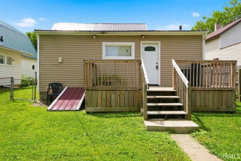 Tiny photo for 1224 E State Street, Huntington, IN 46750 (MLS # 202642097)