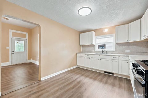 Tiny photo for 1224 E State Street, Huntington, IN 46750 (MLS # 202642097)