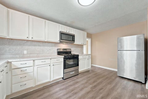 Tiny photo for 1224 E State Street, Huntington, IN 46750 (MLS # 202642097)