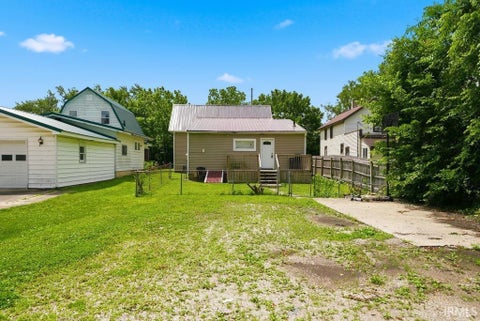 Tiny photo for 1224 E State Street, Huntington, IN 46750 (MLS # 202642097)