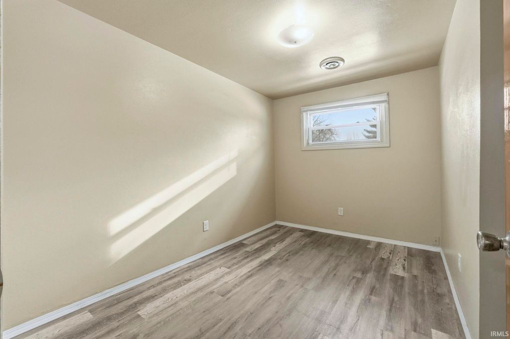 Photo of 4722 Hanna Street, Fort Wayne, IN 46806 (MLS # 202549108)