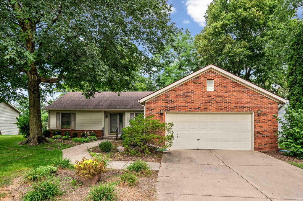 Photo of 2300 Wigeon Drive, Lafayette, IN 47905 (MLS # 202635998)