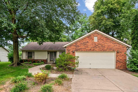 Photo of 2300 Wigeon Drive, Lafayette, IN 47905 (MLS # 202635998)