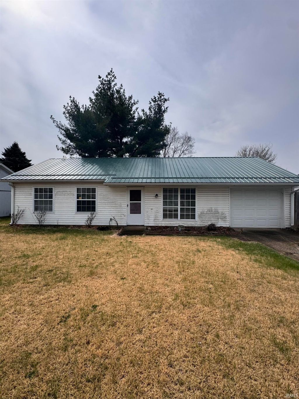 Photo of 520 Beechwood Drive, Monticello, IN 47960 (MLS # 202611300)