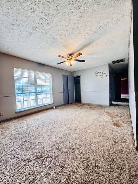 Tiny photo for 520 Beechwood Drive, Monticello, IN 47960 (MLS # 202611300)