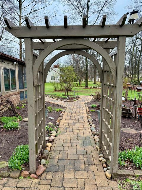 Tiny photo for 971 S Prairiewood Drive, Rochester, IN 46975 (MLS # 202611042)