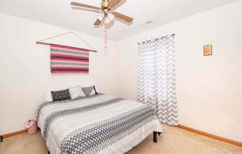 Tiny photo for 701 Rolling River Run, Albion, IN 46701 (MLS # 202545474)