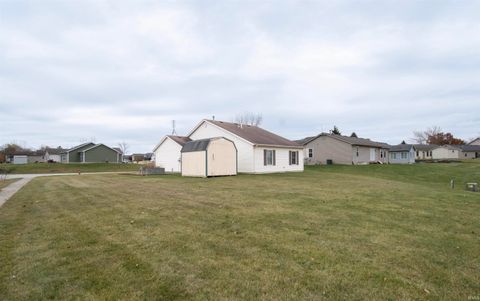 Tiny photo for 701 Rolling River Run, Albion, IN 46701 (MLS # 202545474)