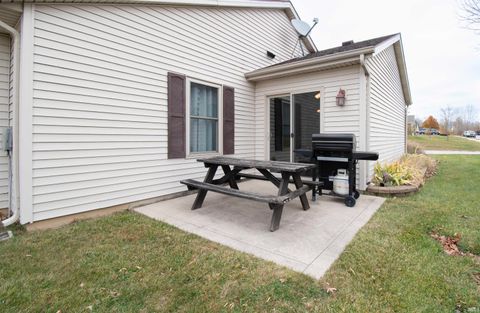Tiny photo for 701 Rolling River Run, Albion, IN 46701 (MLS # 202545474)