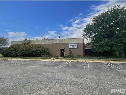 Photo of 1458 N Liberator Street, Peru, IN 46970 (MLS # 202501175)