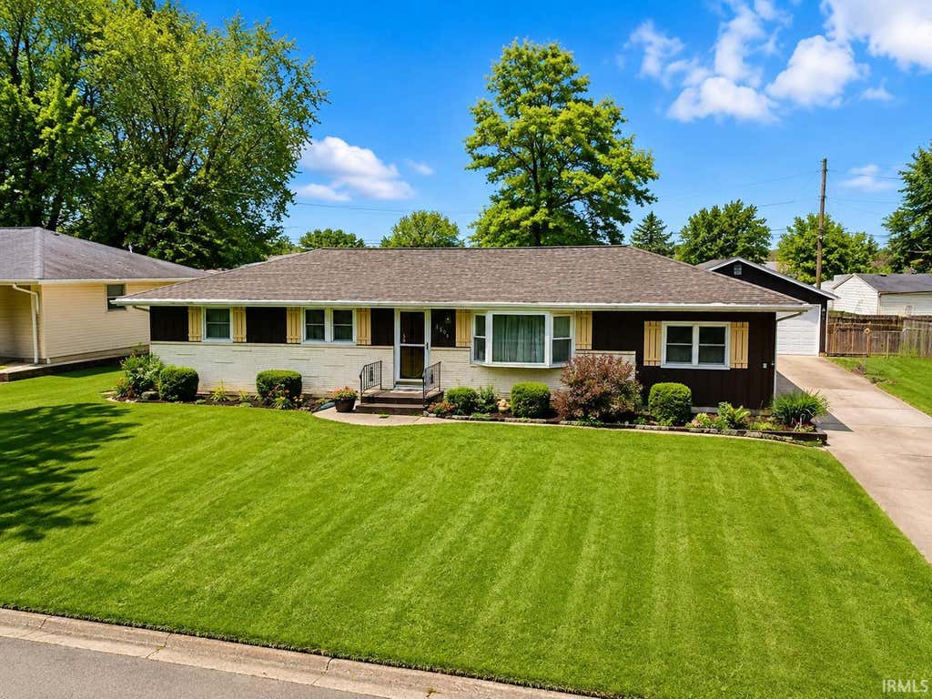 Photo of 1506 Glencoe Boulevard, New Haven, IN 46774 (MLS # 202633391)