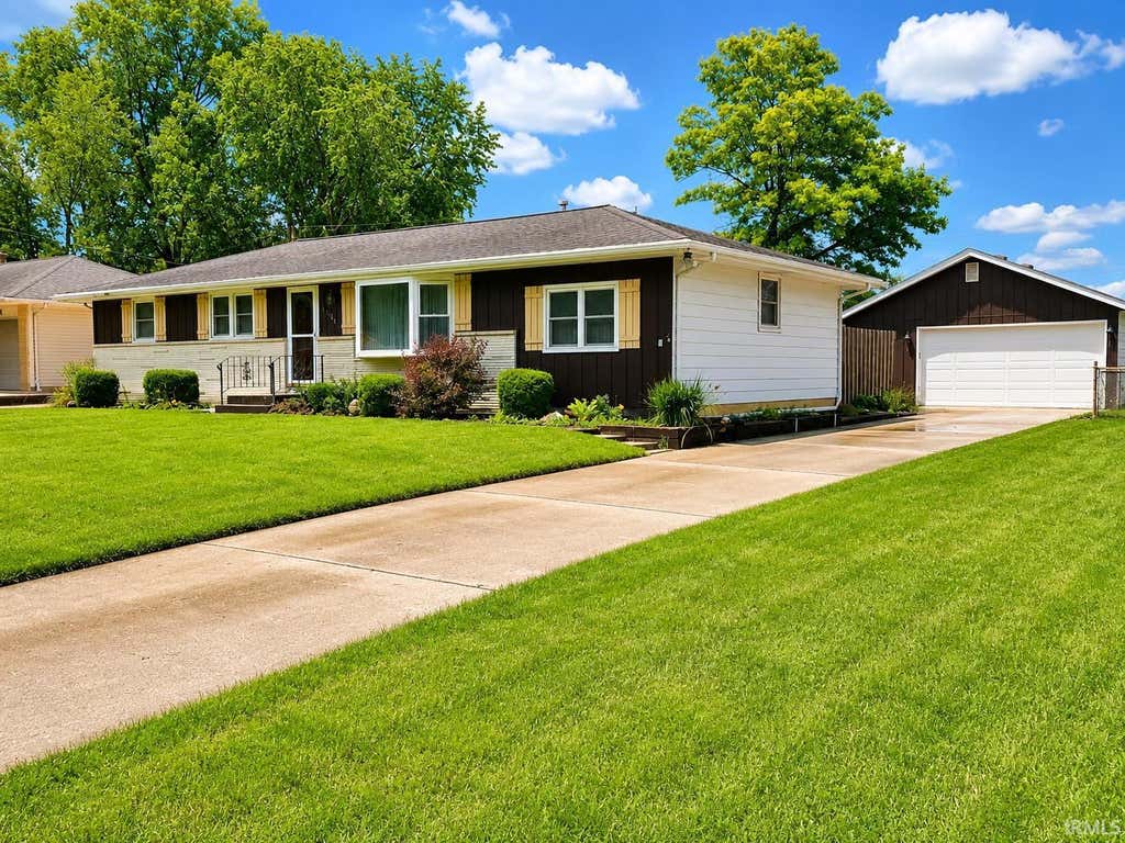 Photo of 1506 Glencoe Boulevard, New Haven, IN 46774 (MLS # 202633391)