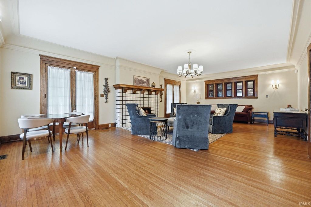 Photo of 1415 W Washington Boulevard, Fort Wayne, IN 46802 (MLS # 202621015)