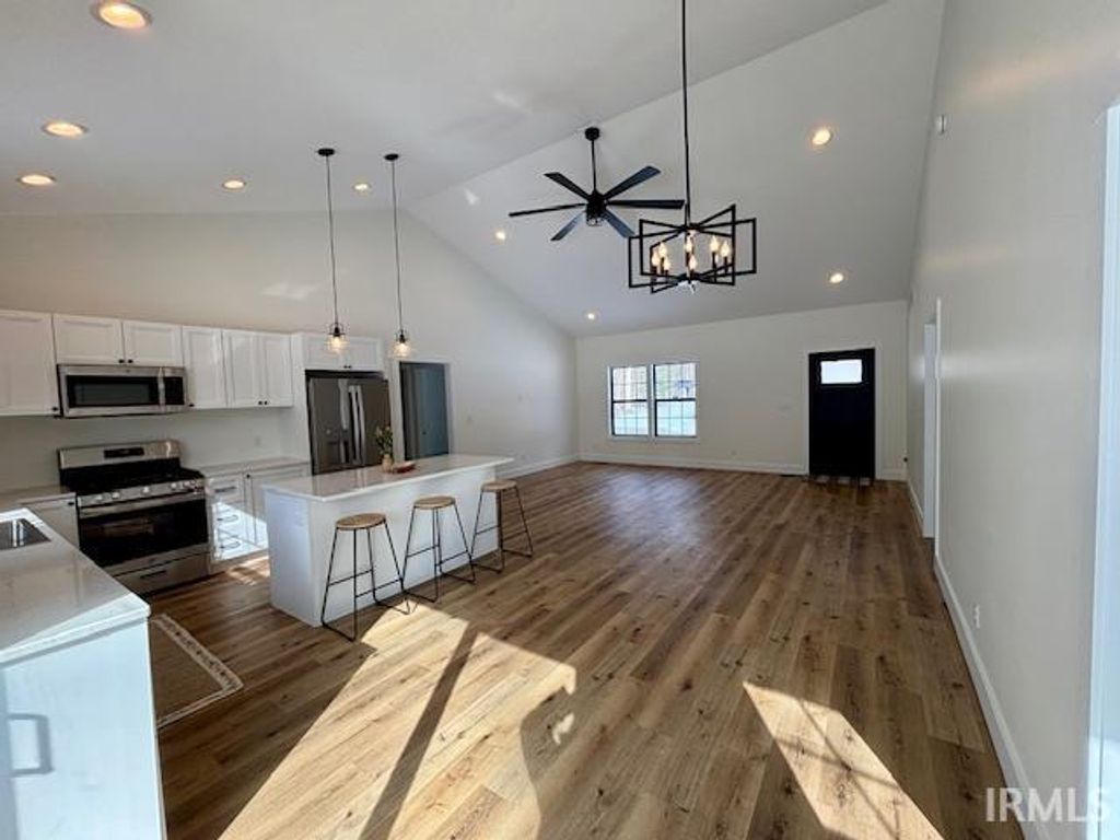 Photo of 1317 Woodburn Street, Warsaw, IN 46580 (MLS # 202605901)