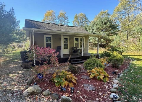 Photo for 52321 Hollyhock Road