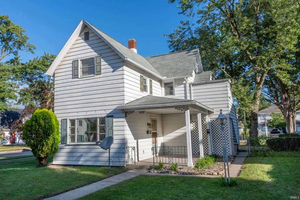 Photo of 820 Kilbourn Street, Elkhart, IN 46514 (MLS # 202639983)