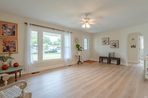 Tiny photo for 1901 S Walnut Lane, Evansville, IN 47714 (MLS # 202642999)