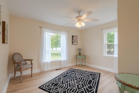 Tiny photo for 1901 S Walnut Lane, Evansville, IN 47714 (MLS # 202642999)