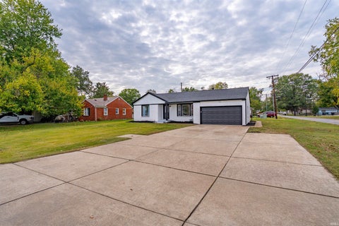 Tiny photo for 1901 S Walnut Lane, Evansville, IN 47714 (MLS # 202642999)