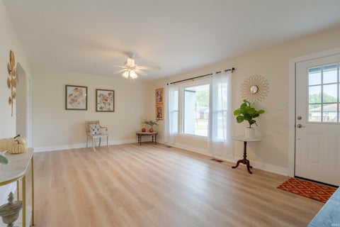 Tiny photo for 1901 S Walnut Lane, Evansville, IN 47714 (MLS # 202642999)