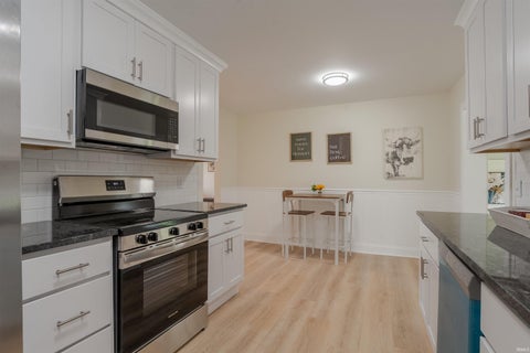 Tiny photo for 1901 S Walnut Lane, Evansville, IN 47714 (MLS # 202642999)