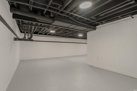 Tiny photo for 1901 S Walnut Lane, Evansville, IN 47714 (MLS # 202642999)