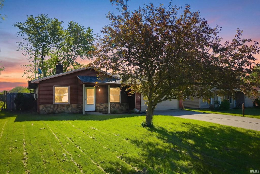 Photo of 4110 Sherman Boulevard, Fort Wayne, IN 46808 (MLS # 202617585)