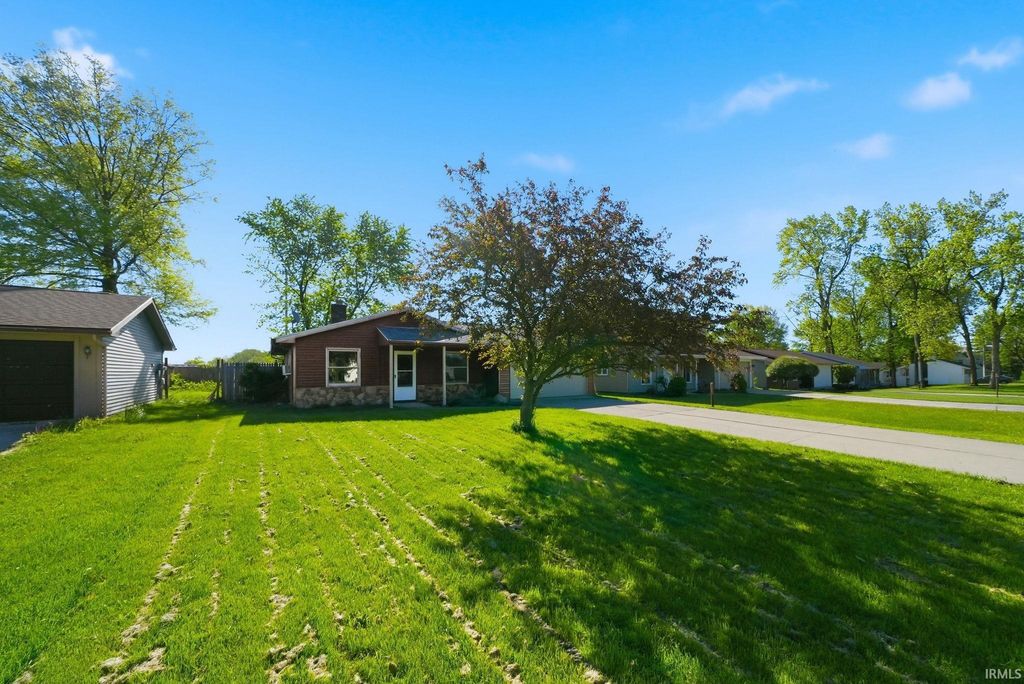 Photo of 4110 Sherman Boulevard, Fort Wayne, IN 46808 (MLS # 202617585)