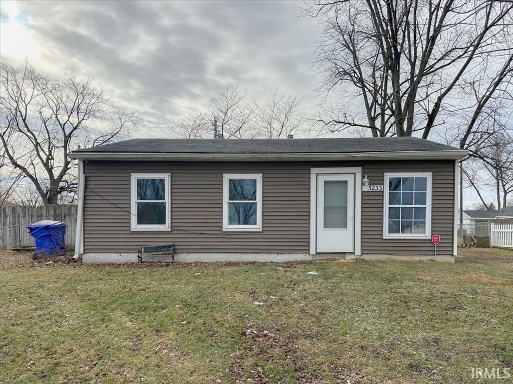 Photo of 5233 COUNCIL RING Boulevard, Kokomo, IN 46902 (MLS # 202601341)