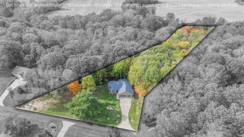 Tiny photo for 8400 Kirkridge Bluff, Lafayette, IN 47905 (MLS # 202543810)