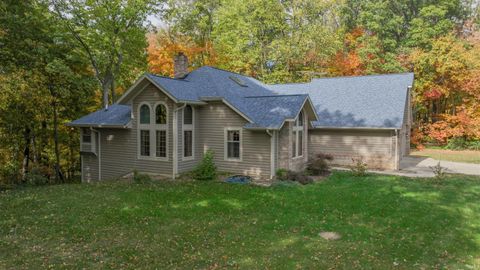 Tiny photo for 8400 Kirkridge Bluff, Lafayette, IN 47905 (MLS # 202543810)