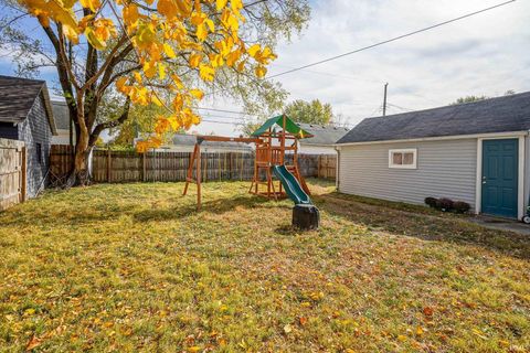 Tiny photo for 413 S 29th Street, Lafayette, IN 47904 (MLS # 202545044)