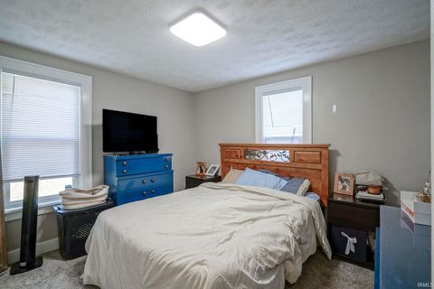 Tiny photo for 413 S 29th Street, Lafayette, IN 47904 (MLS # 202545044)