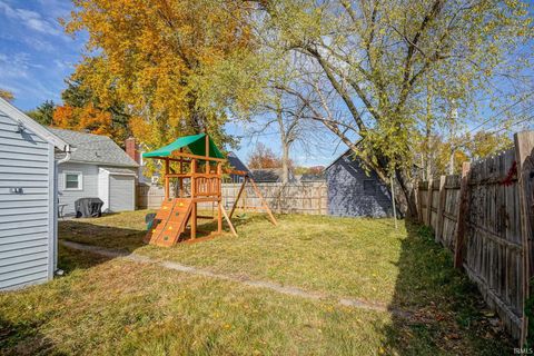 Tiny photo for 413 S 29th Street, Lafayette, IN 47904 (MLS # 202545044)