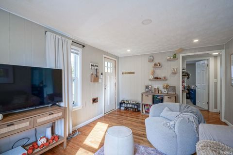 Tiny photo for 413 S 29th Street, Lafayette, IN 47904 (MLS # 202545044)