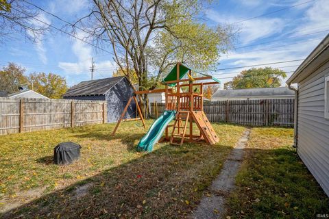 Tiny photo for 413 S 29th Street, Lafayette, IN 47904 (MLS # 202545044)
