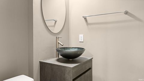 Tiny photo for 5436 W Hoge Drive, Bloomington, IN 47403 (MLS # 202612511)