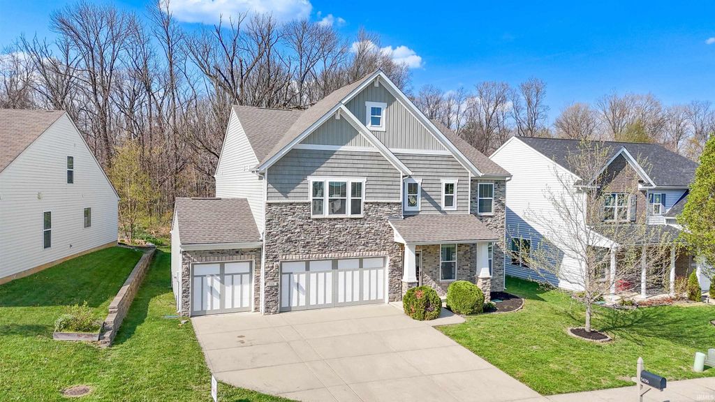 Photo of 5436 W Hoge Drive, Bloomington, IN 47403 (MLS # 202612511)