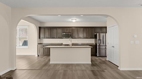 Tiny photo for 5436 W Hoge Drive, Bloomington, IN 47403 (MLS # 202612511)