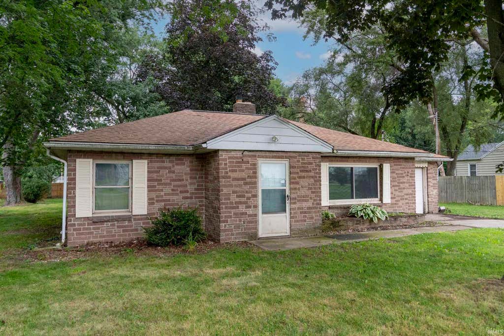 Photo of 54039 County Road 5 Road, Elkhart, IN 46514 (MLS # 202632749)