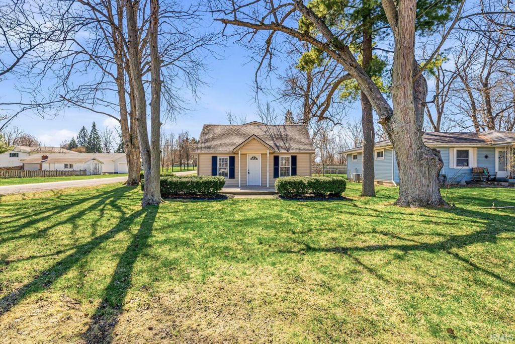 Photo of 19598 Yoder Street, South Bend, IN 46614 (MLS # 202610502)