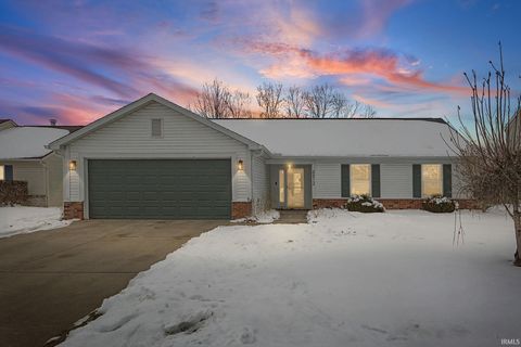Photo of 4612 Nottingham Drive, Lafayette, IN 47909 (MLS # 202603464)