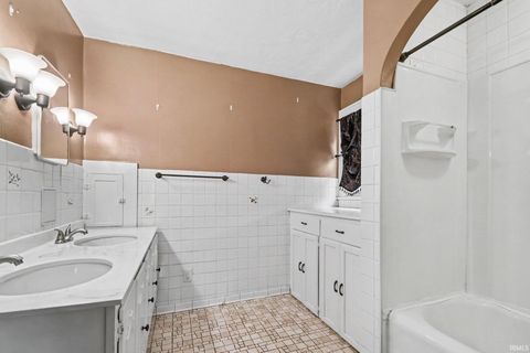 Tiny photo for 141 Gage Avenue, Elkhart, IN 46516 (MLS # 202630121)