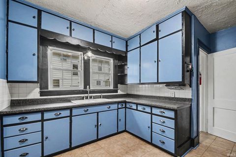 Tiny photo for 141 Gage Avenue, Elkhart, IN 46516 (MLS # 202630121)