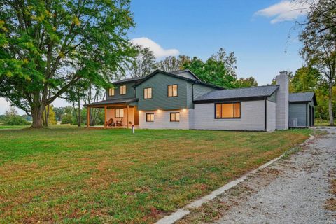 Tiny photo for 4127 N US 35 Highway, Logansport, IN 46978 (MLS # 202542361)